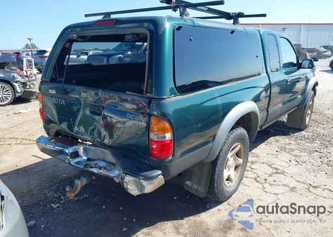 2001 Toyota Tacoma из США, поврежденный, VIN 5TEWM72N51Z798206